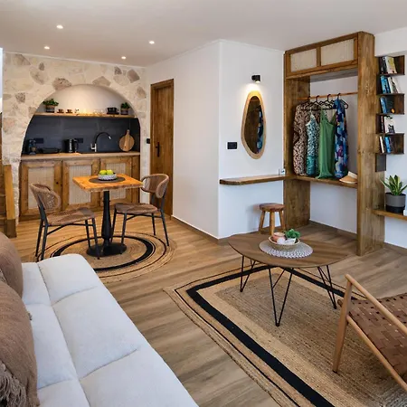 Aegean Nest Fira (Santorini)